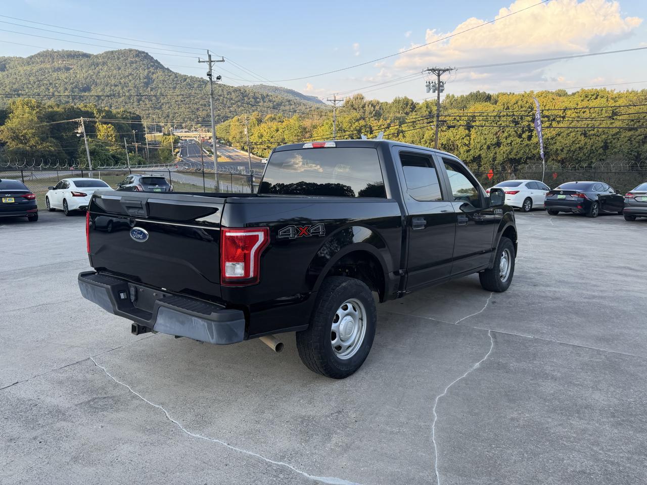 Ford F-150 XL SuperCrew 6.5-ft. Bed 4WD 2017