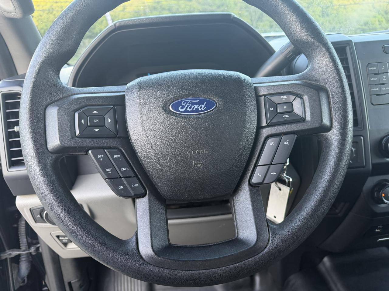 Ford F-150 XL SuperCrew 6.5-ft. Bed 4WD 2017