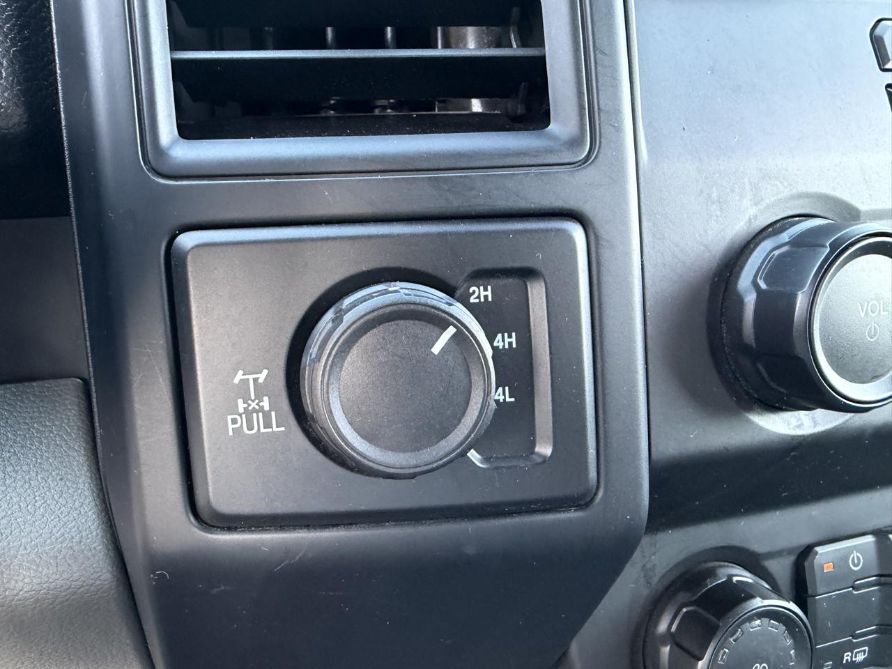 Ford F-150 XL SuperCrew 6.5-ft. Bed 4WD 2017