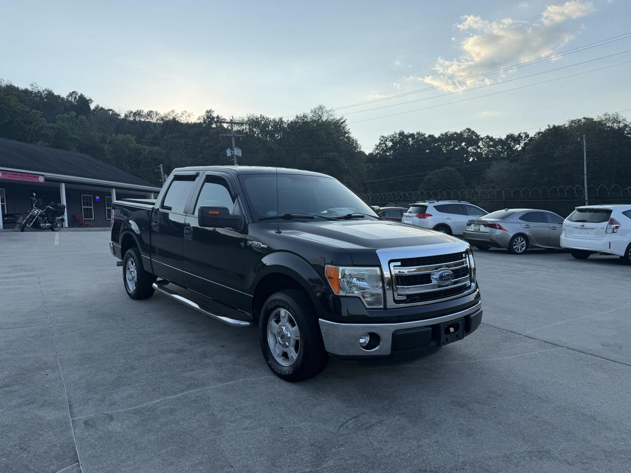 Ford F-150 XLT SuperCrew 2WD 2013