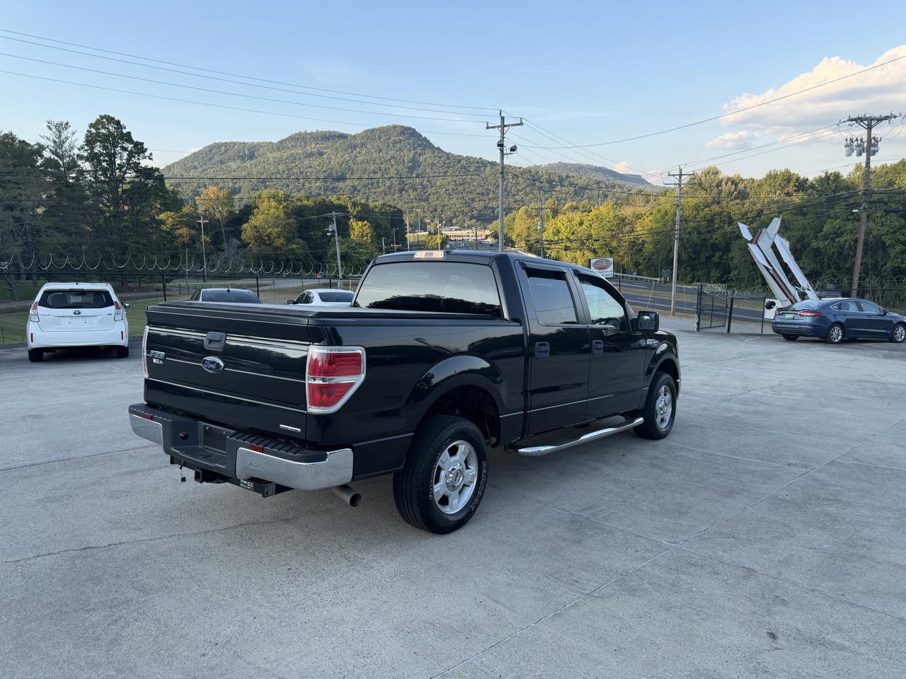 Ford F-150 XLT SuperCrew 2WD 2013
