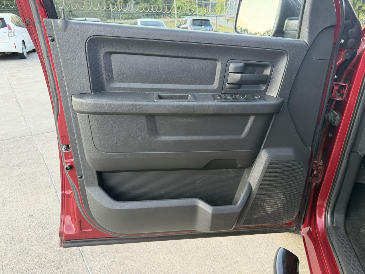 RAM 1500 Tradesman Crew Cab 2012