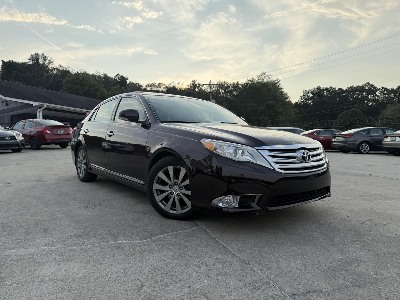 Toyota Avalon Limited 4D Sedan 2012