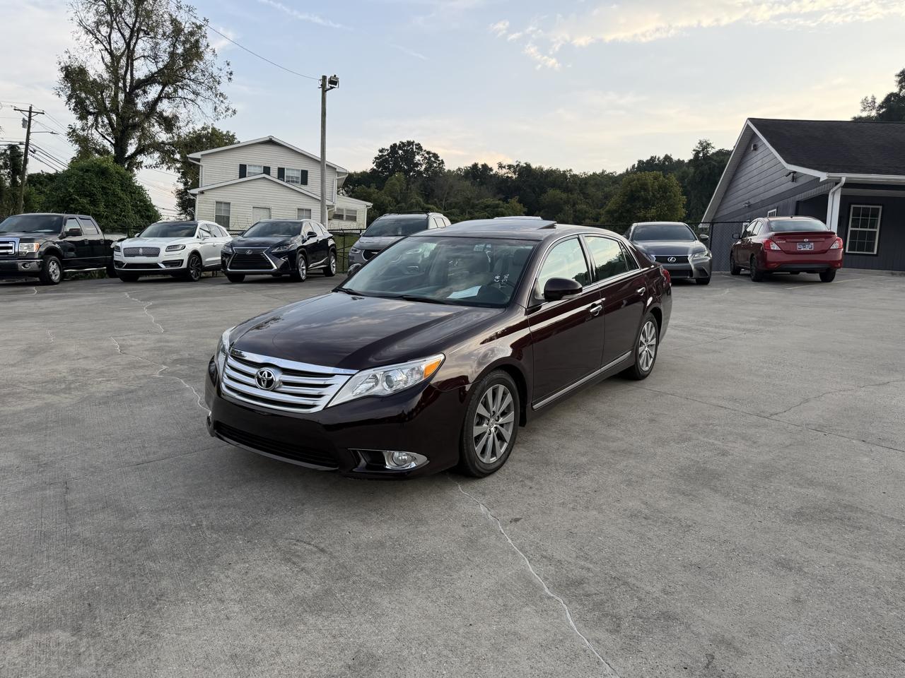 Toyota Avalon Limited 4D Sedan 2012