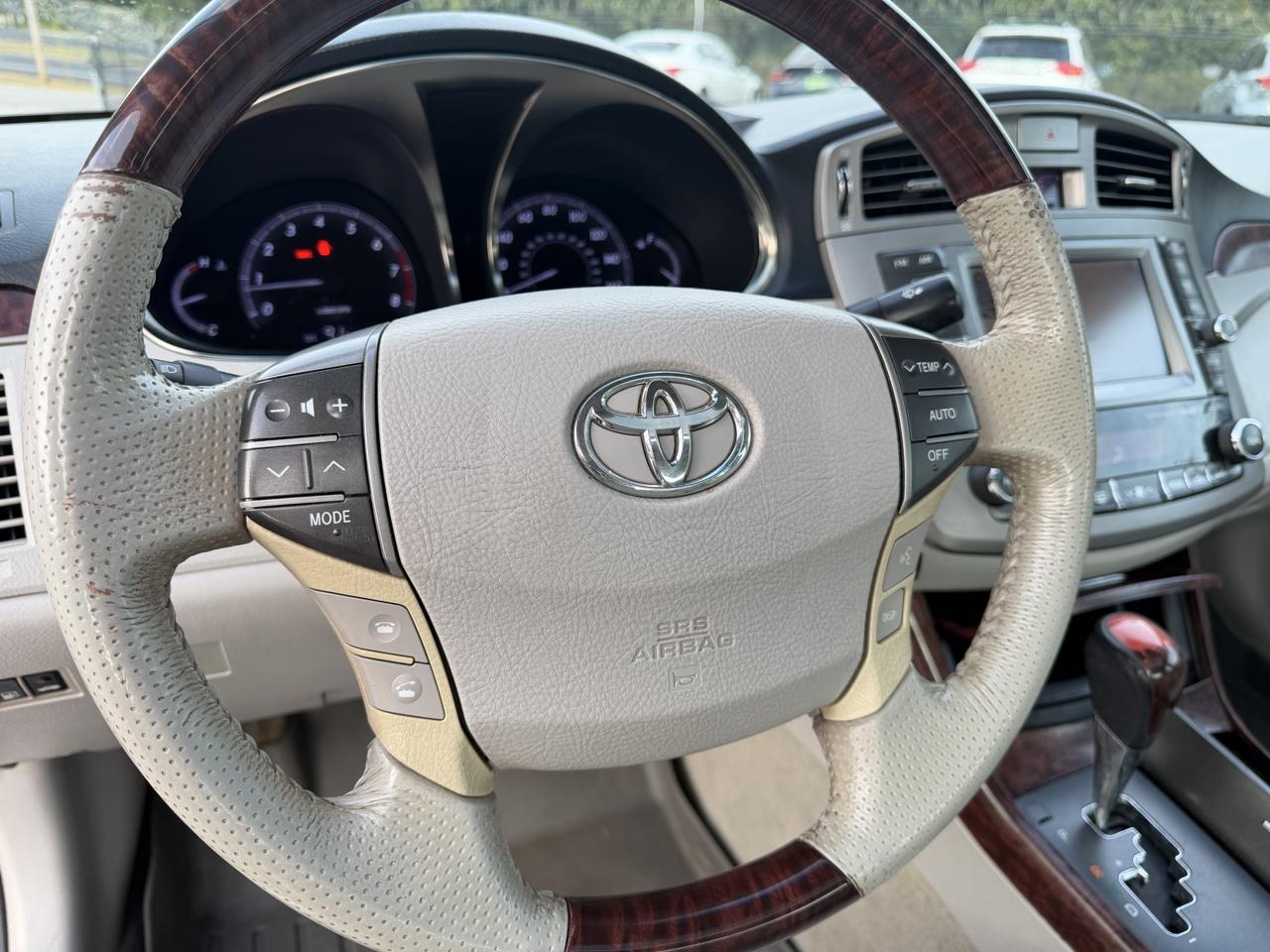 Toyota Avalon Limited 4D Sedan 2012