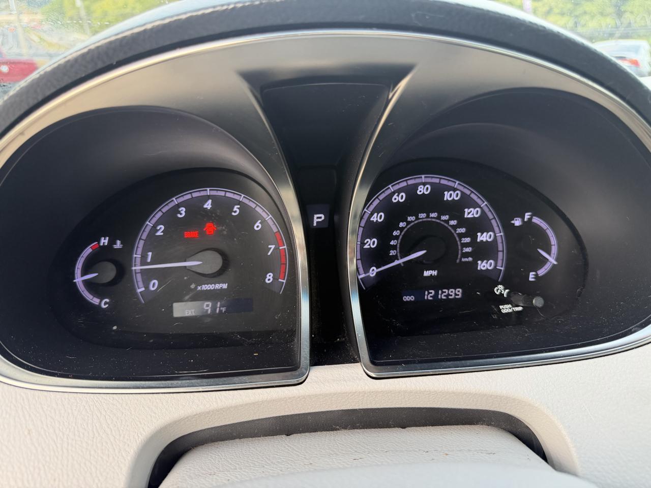 Toyota Avalon Limited 4D Sedan 2012