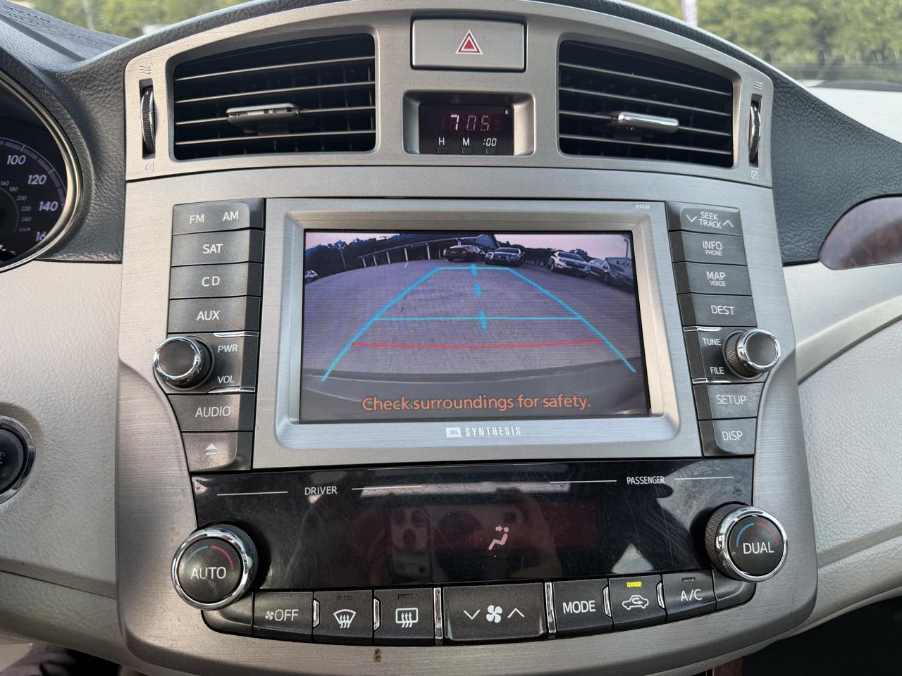 Toyota Avalon Limited 4D Sedan 2012
