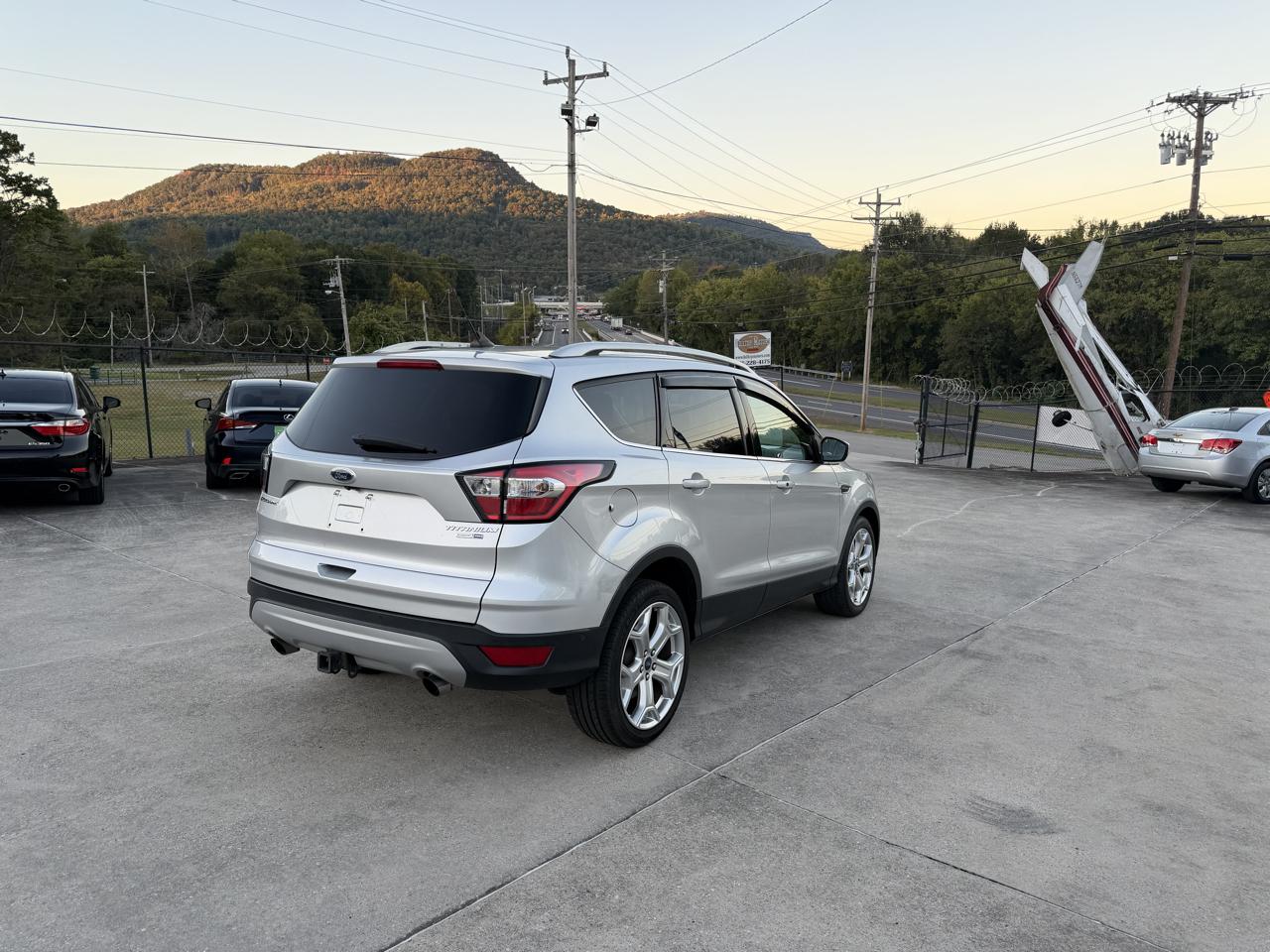 Ford Escape Titanium 4WD 2018