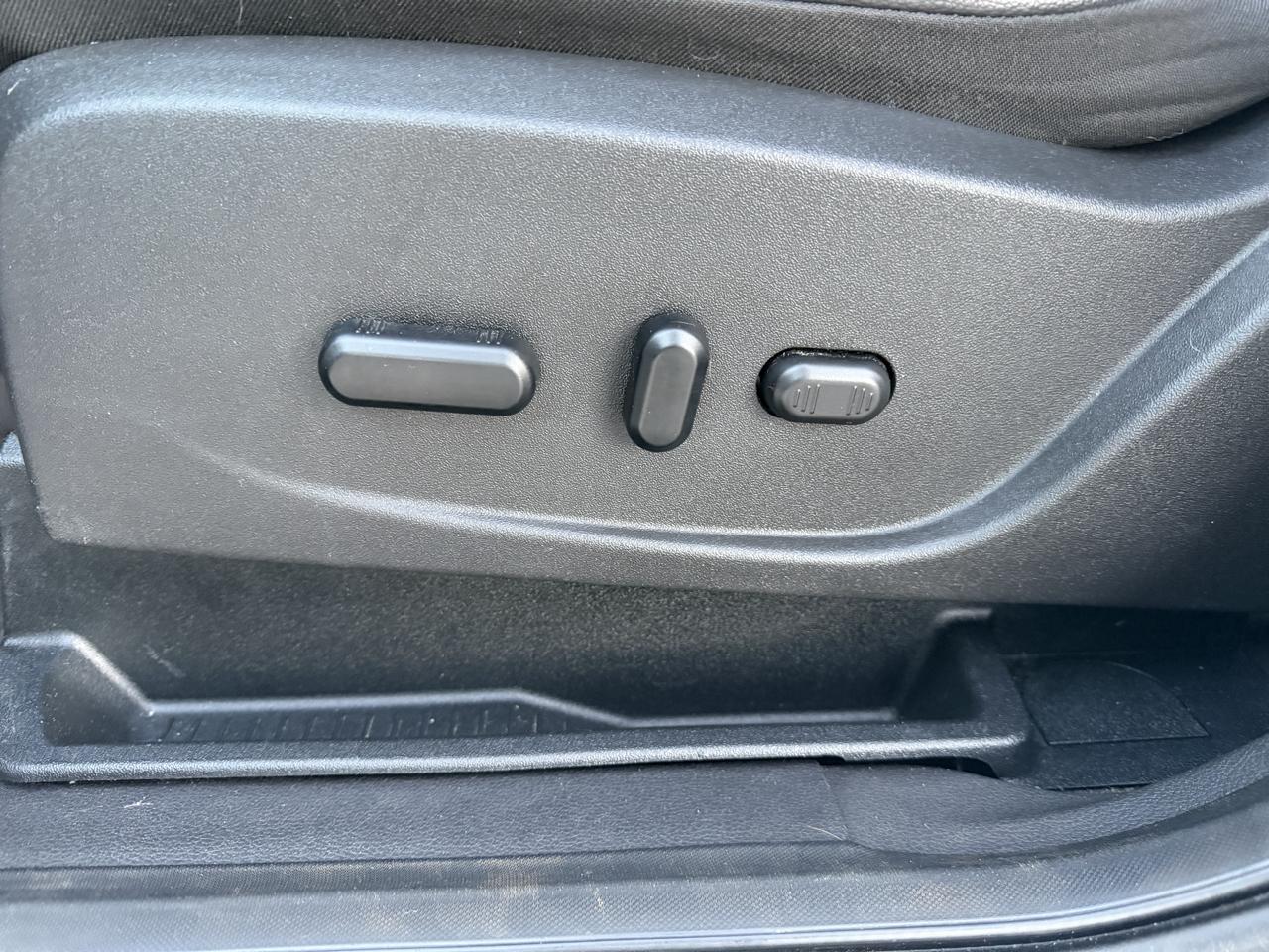 Ford Escape Titanium 4WD 2018