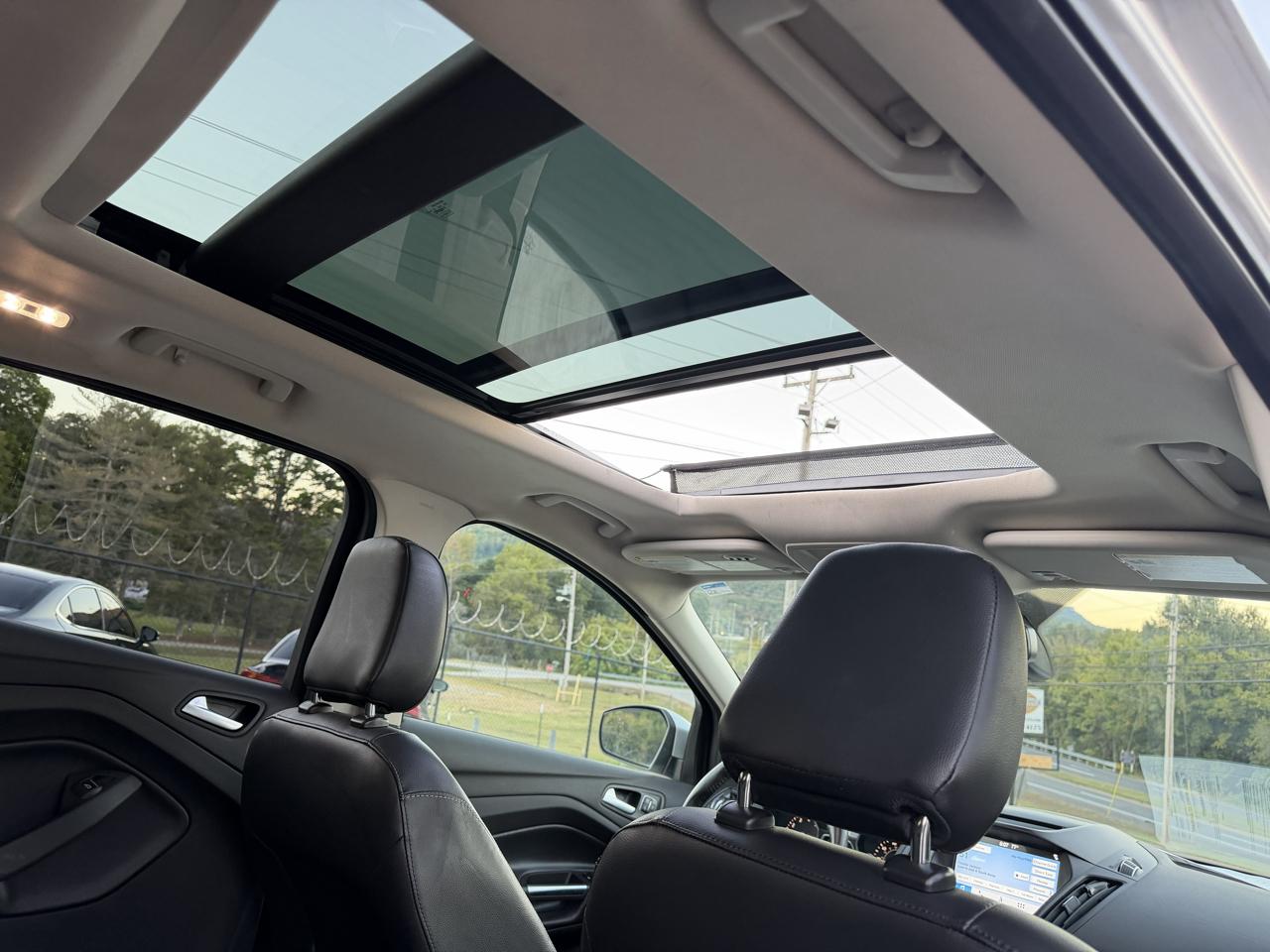 Ford Escape Titanium 4WD 2018