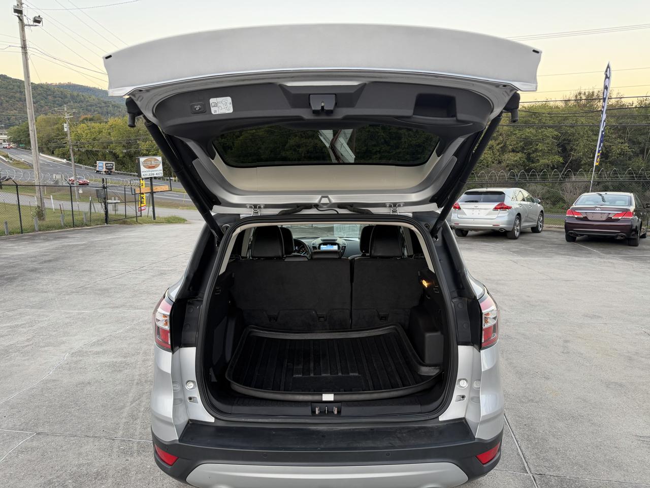 Ford Escape Titanium 4WD 2018