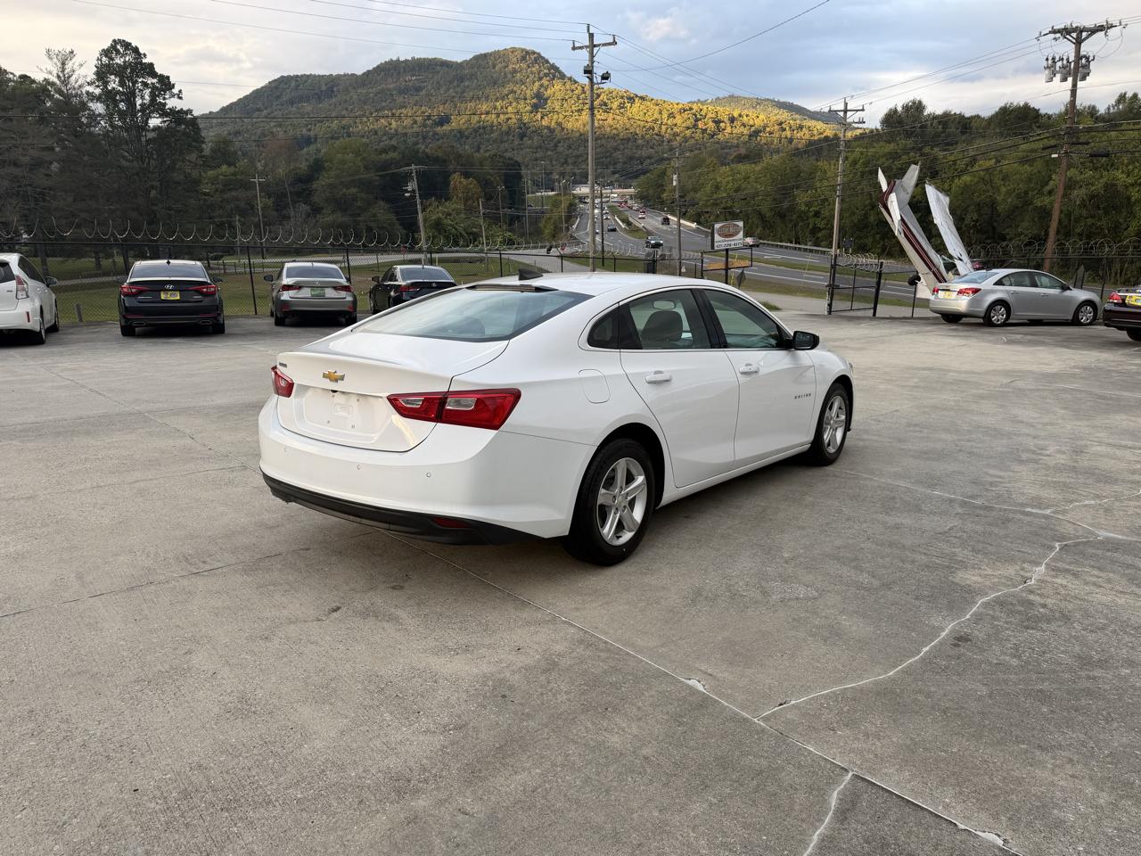 Chevrolet Malibu LS 4D Sedan 2020