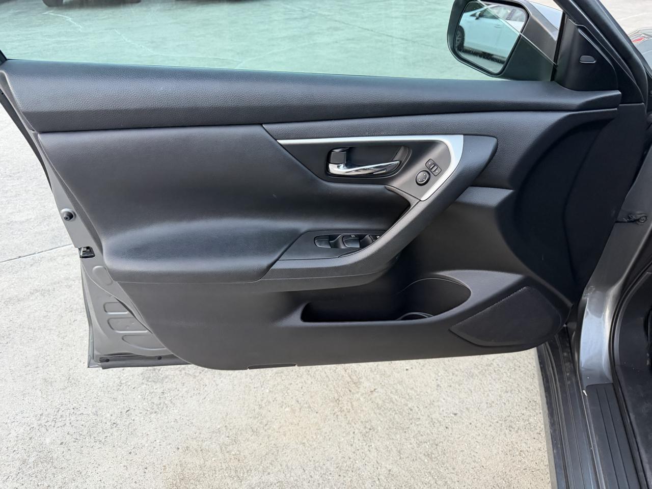 Nissan Altima 2.5 SV 2017