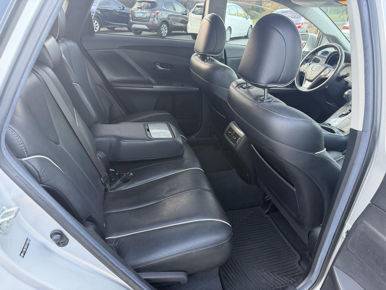 Toyota Venza Limited V6 AWD 2014
