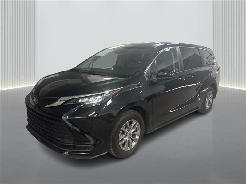 Toyota Sienna LE 8-Passenger FWD