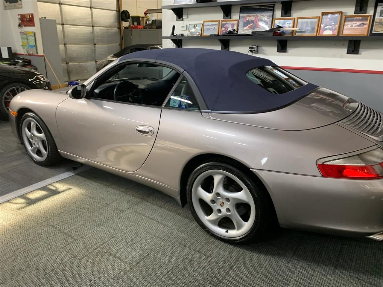 Porsche 911 Carrera Cabriolet 2002