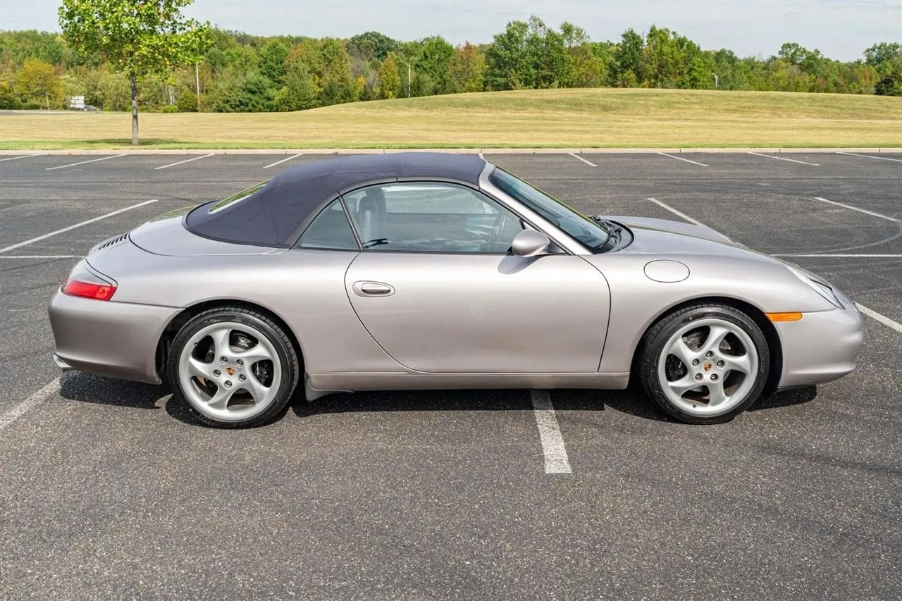Porsche 911 Carrera Cabriolet 2002