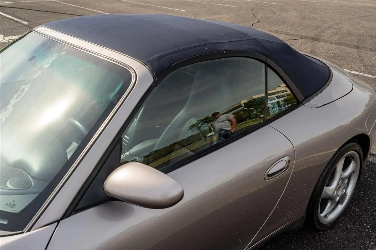 Porsche 911 Carrera Cabriolet 2002