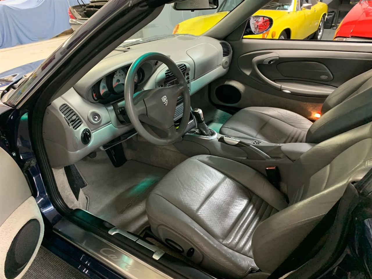 Porsche 911 Carrera Cabriolet 2000