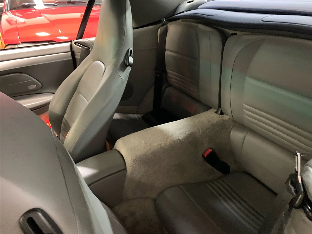 Porsche 911 Carrera Cabriolet 2000