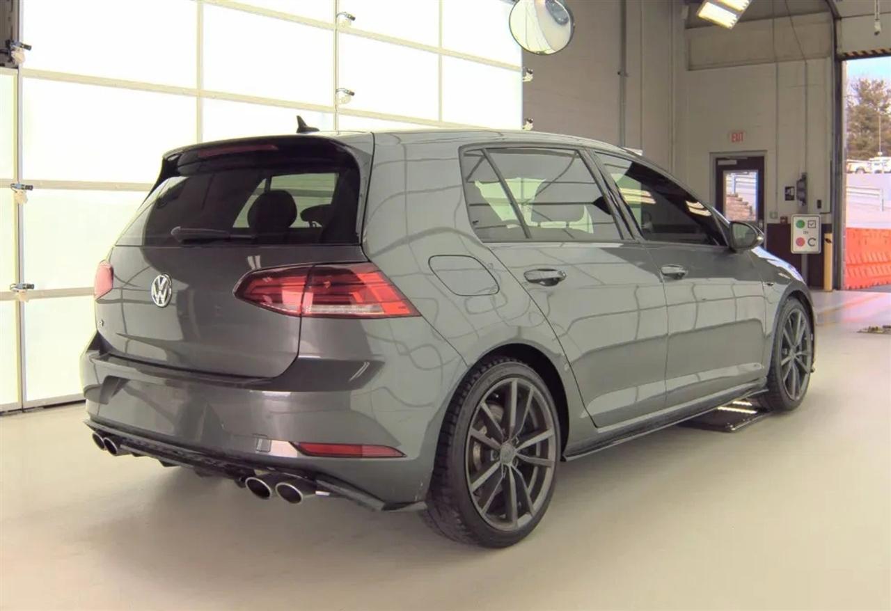 Volkswagen Golf R DCS and Navigation 7A 2019