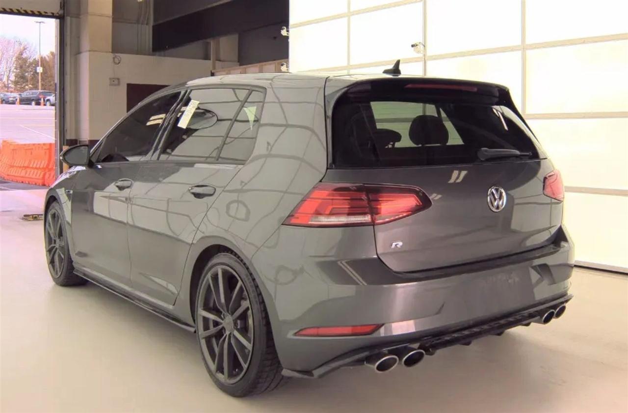 Volkswagen Golf R DCS and Navigation 7A 2019