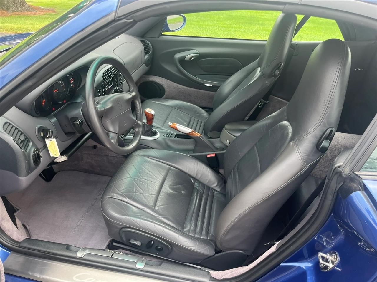 Porsche 911 Carrera Cabriolet 1999