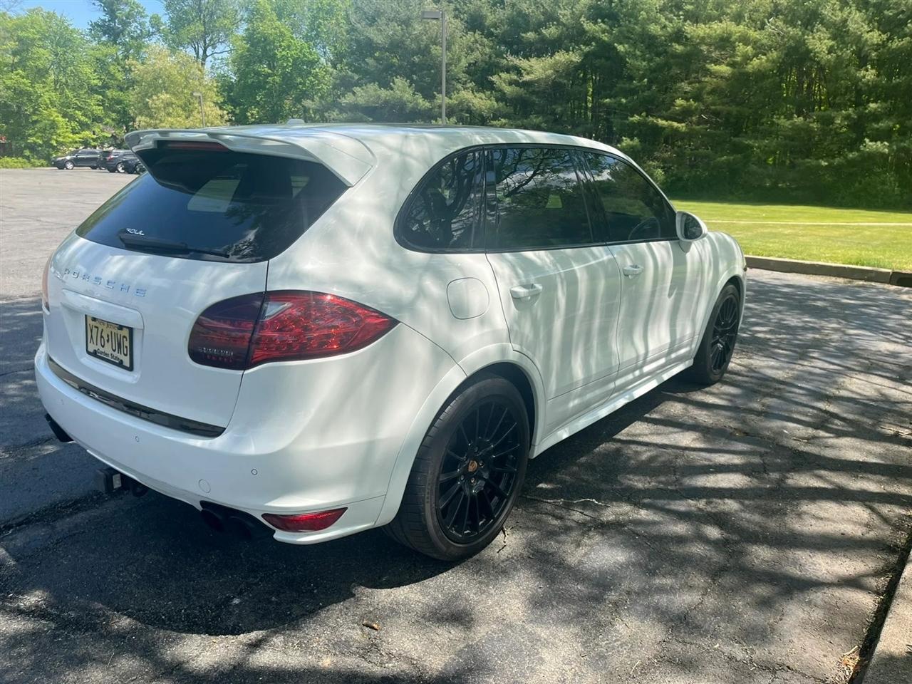 Porsche Cayenne GTS 2013