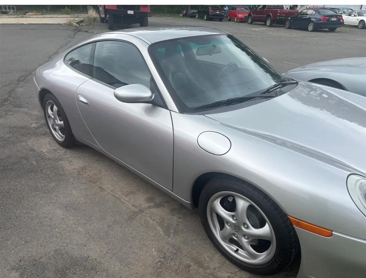 Porsche 911 Carrera 4 Coupe 1999