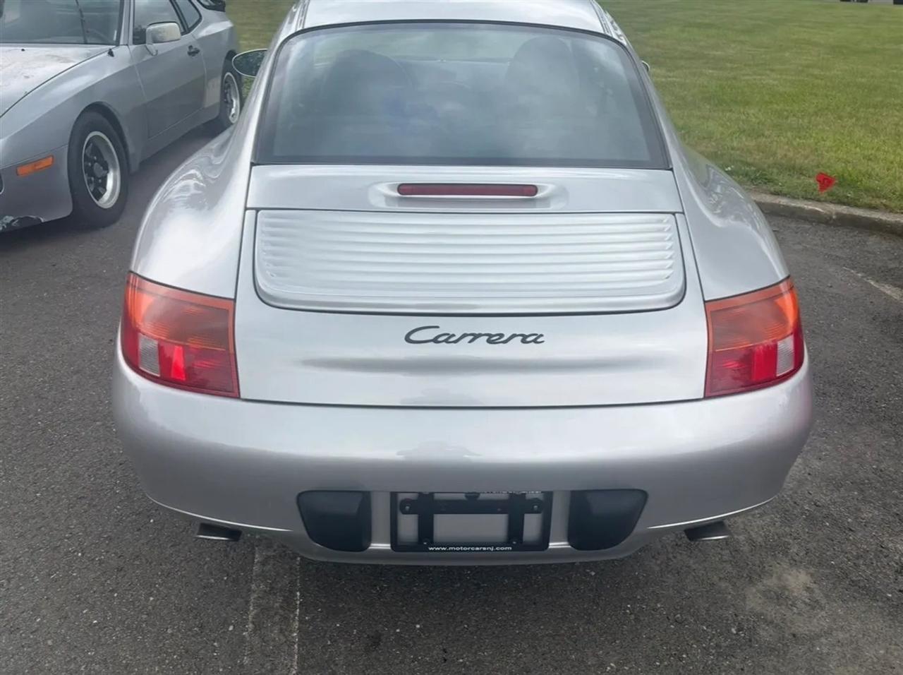 Porsche 911 Carrera 4 Coupe 1999
