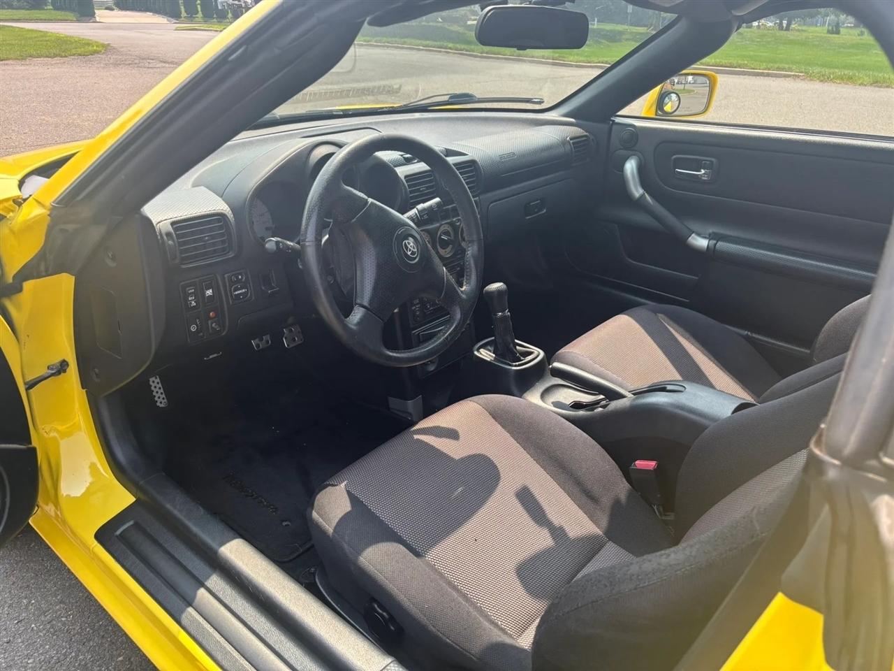 Toyota MR2 Spyder Convertible 2002