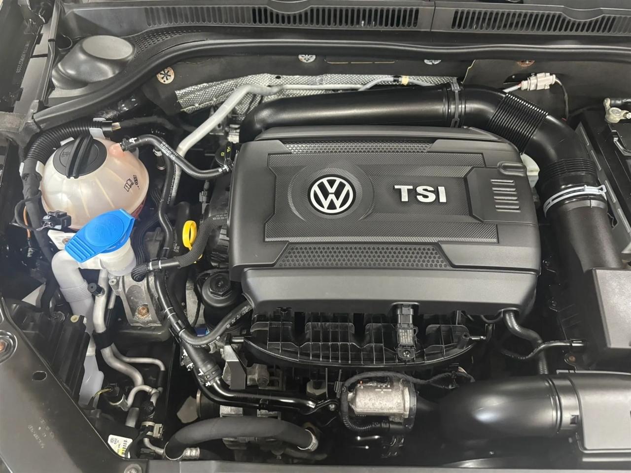 Volkswagen Jetta 2.0T GLI 6M 2017