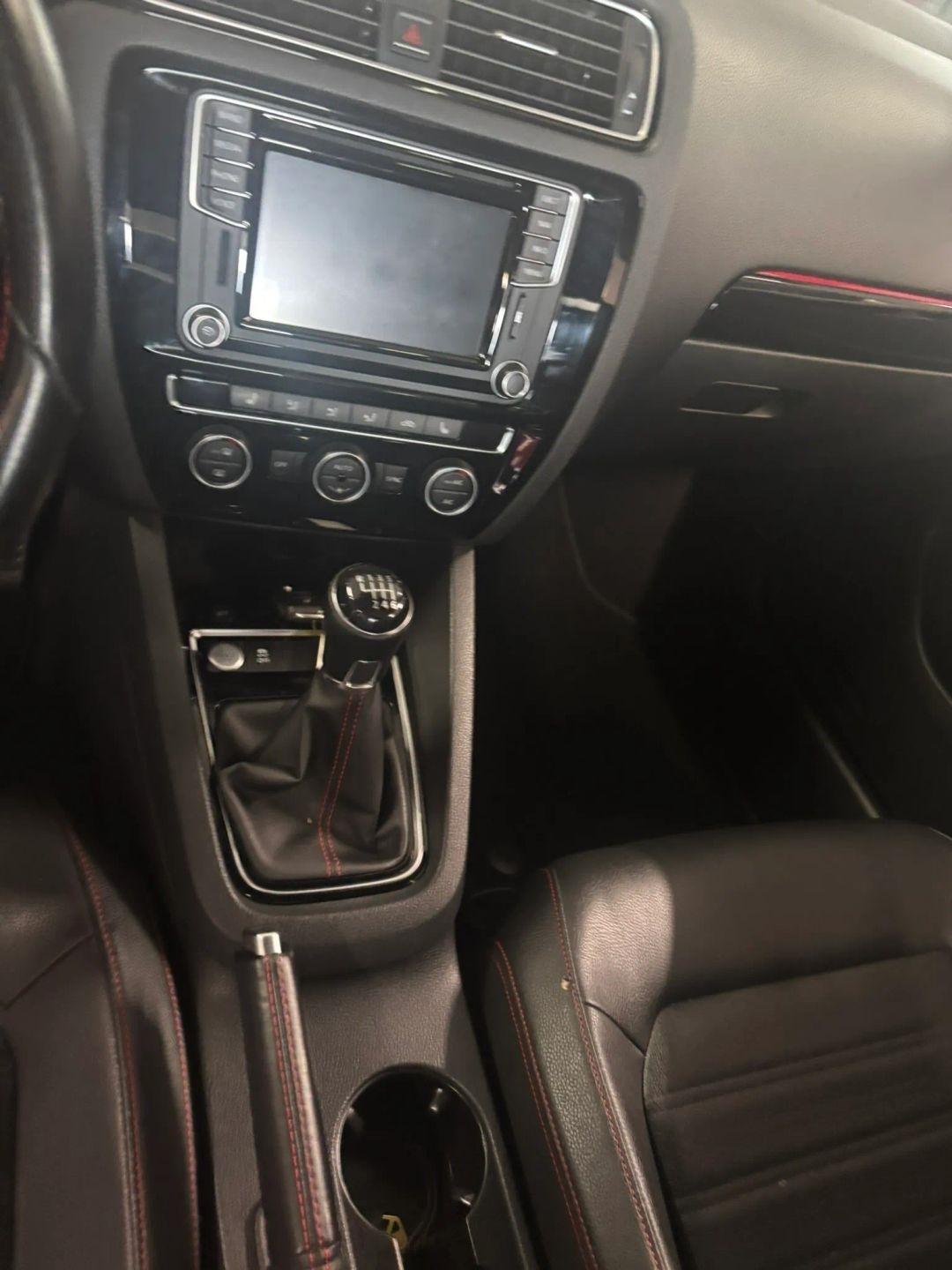 Volkswagen Jetta 2.0T GLI 6M 2017