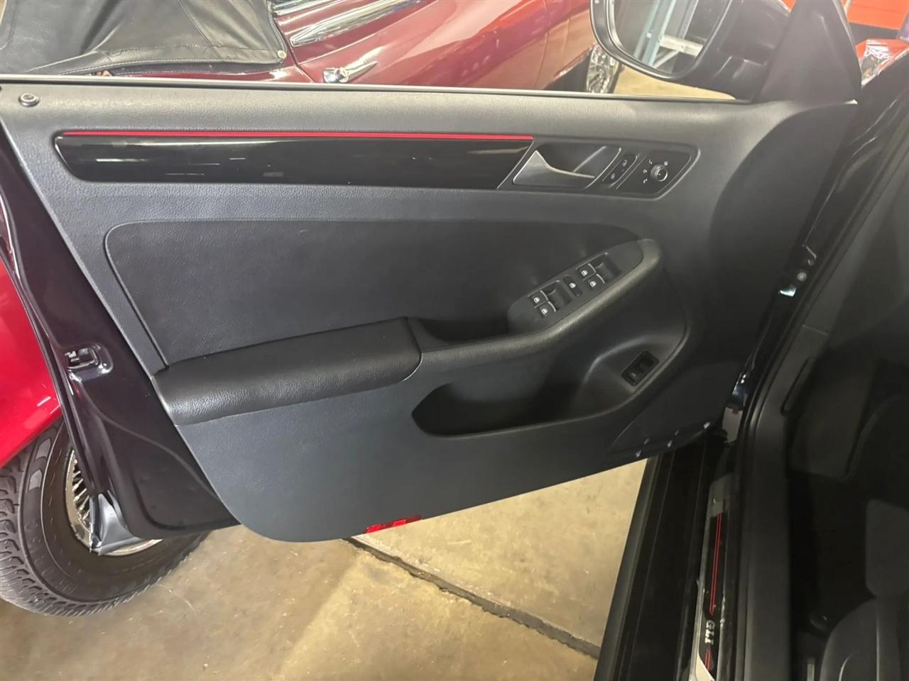 Volkswagen Jetta 2.0T GLI 6M 2017