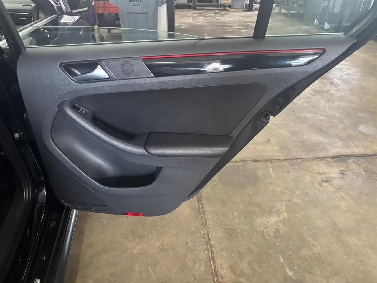 Volkswagen Jetta 2.0T GLI 6M 2017