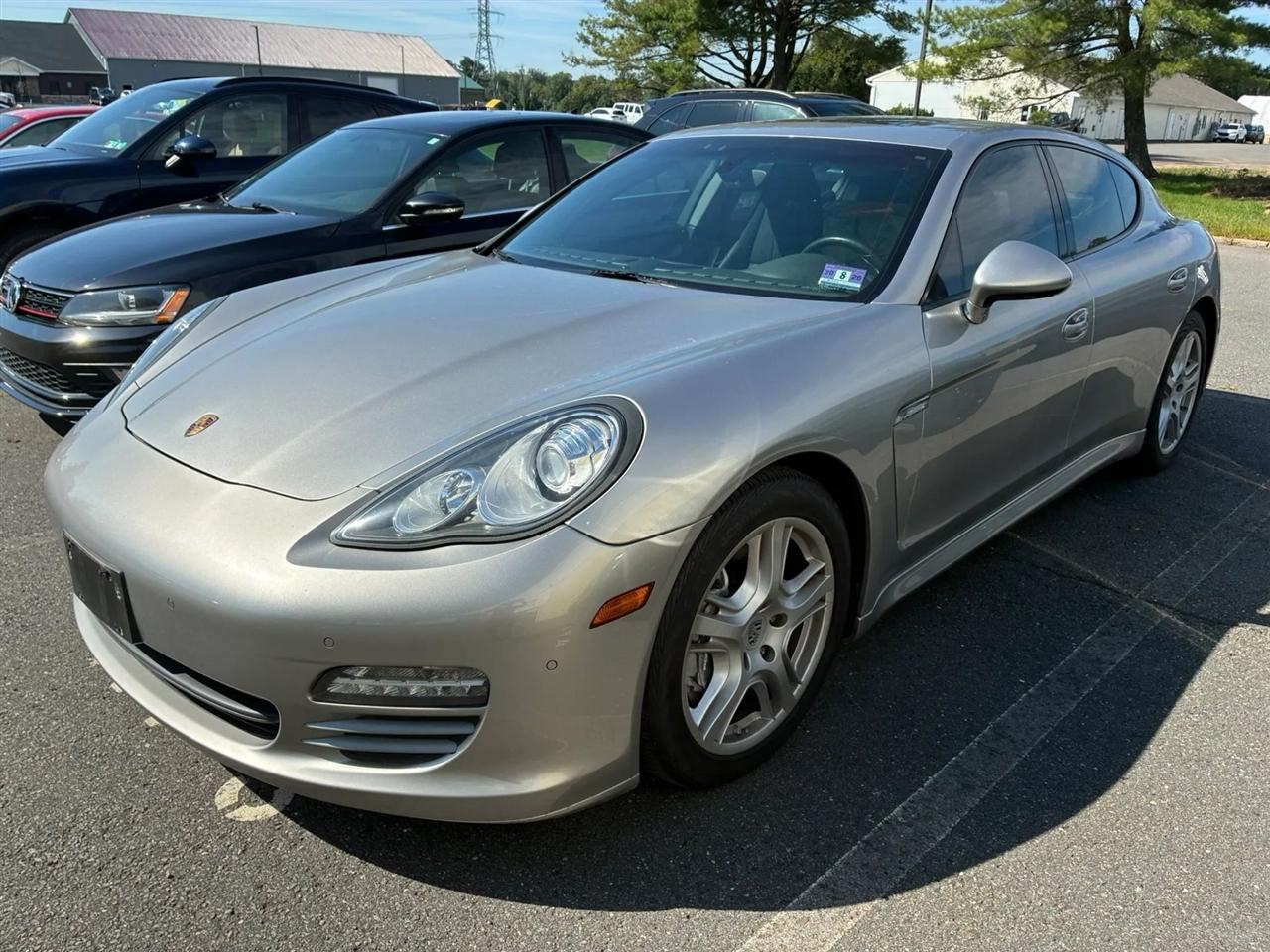 Porsche Panamera 4 2011