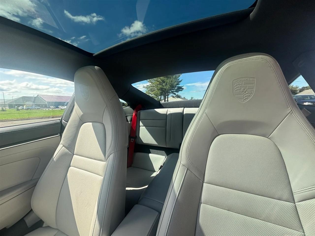 Porsche 911 Carrera S Coupe 2021