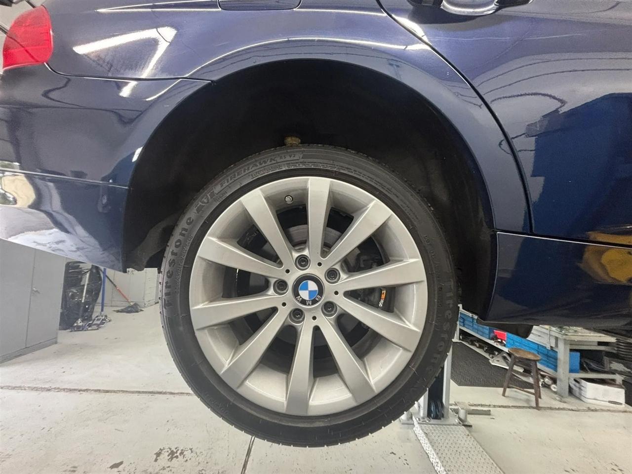 BMW 3-Series Sport Wagon 328i xDrive 2012