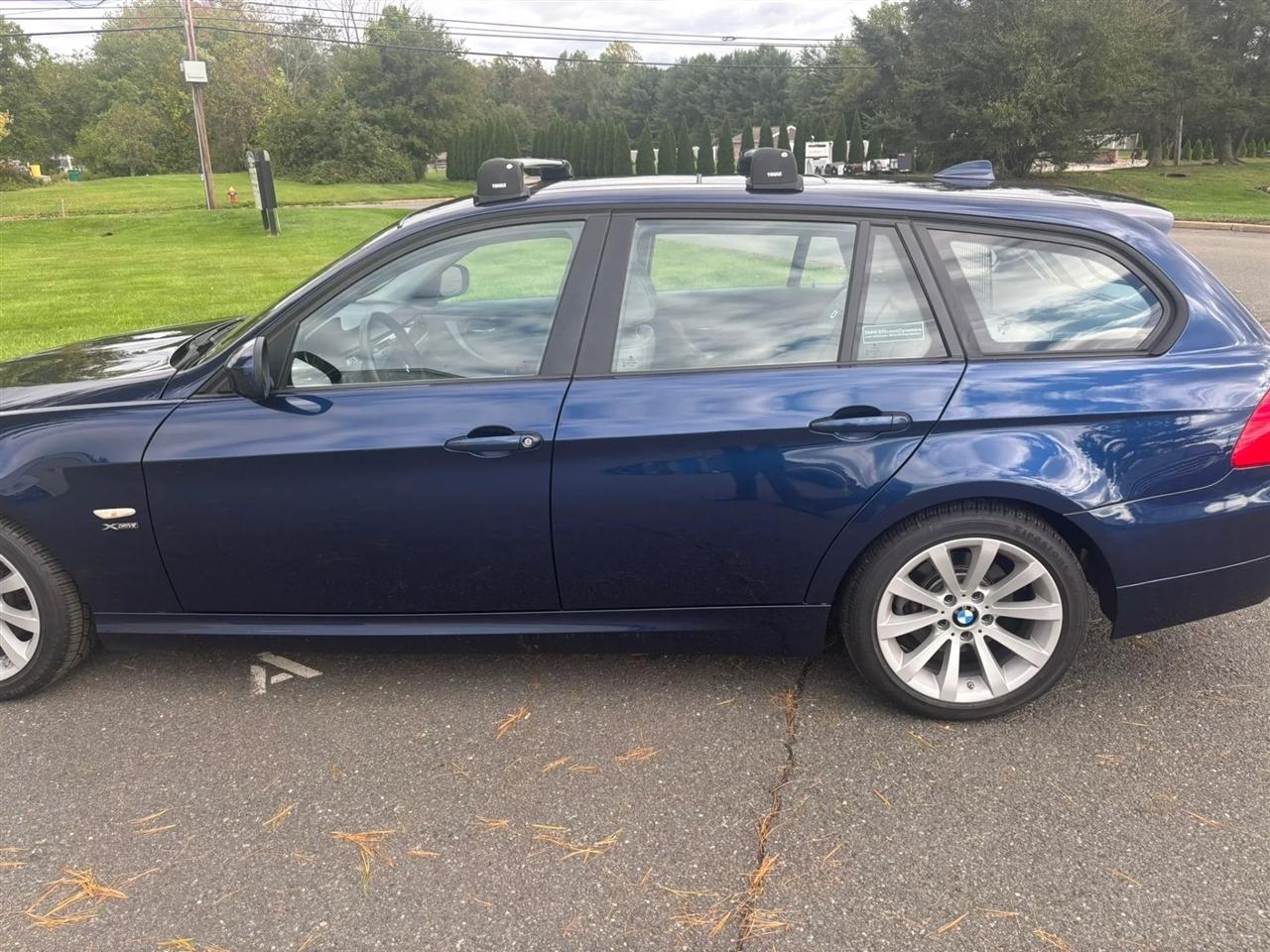 BMW 3-Series Sport Wagon 328i xDrive 2012