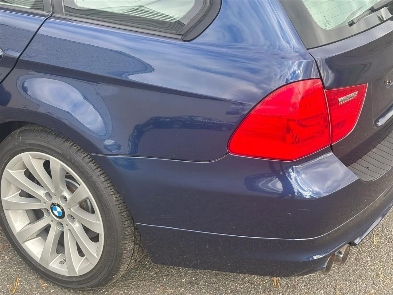 BMW 3-Series Sport Wagon 328i xDrive 2012