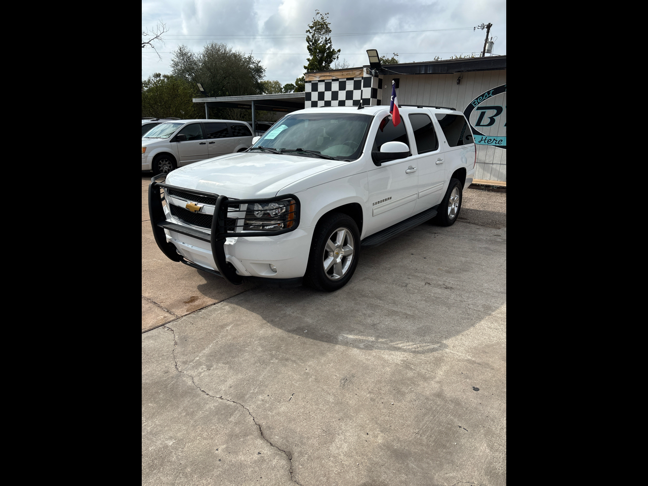 2014 Chevrolet Suburban LT 1500 2WD