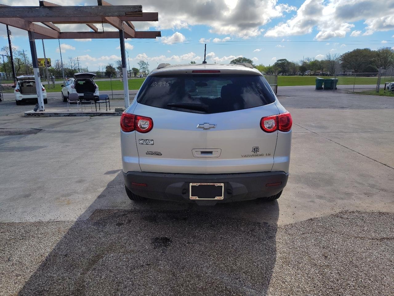 Chevrolet Traverse LS FWD w/PDC 2012