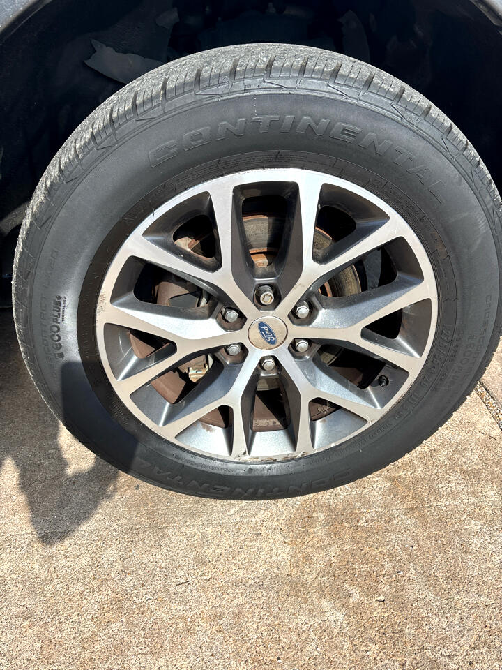 Ford Expedition EL XLT 2WD 2016