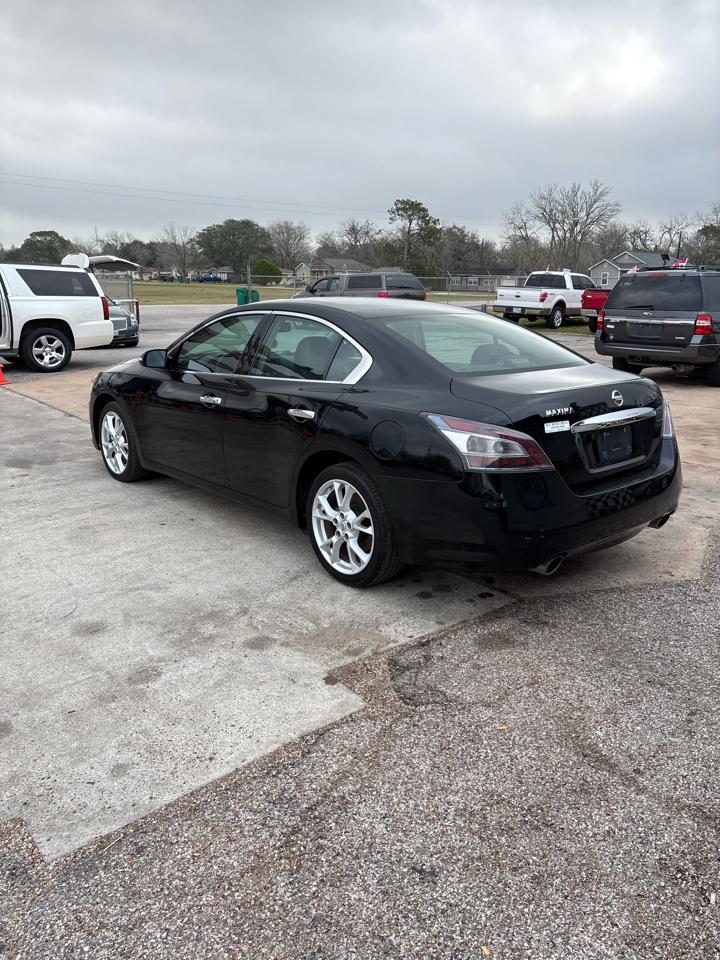 Nissan Maxima S 2013