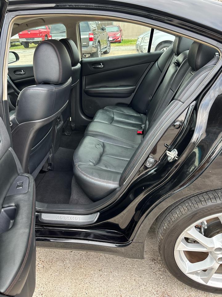 Nissan Maxima S 2013