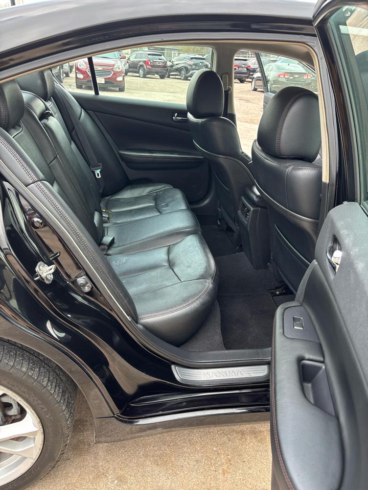 Nissan Maxima S 2013