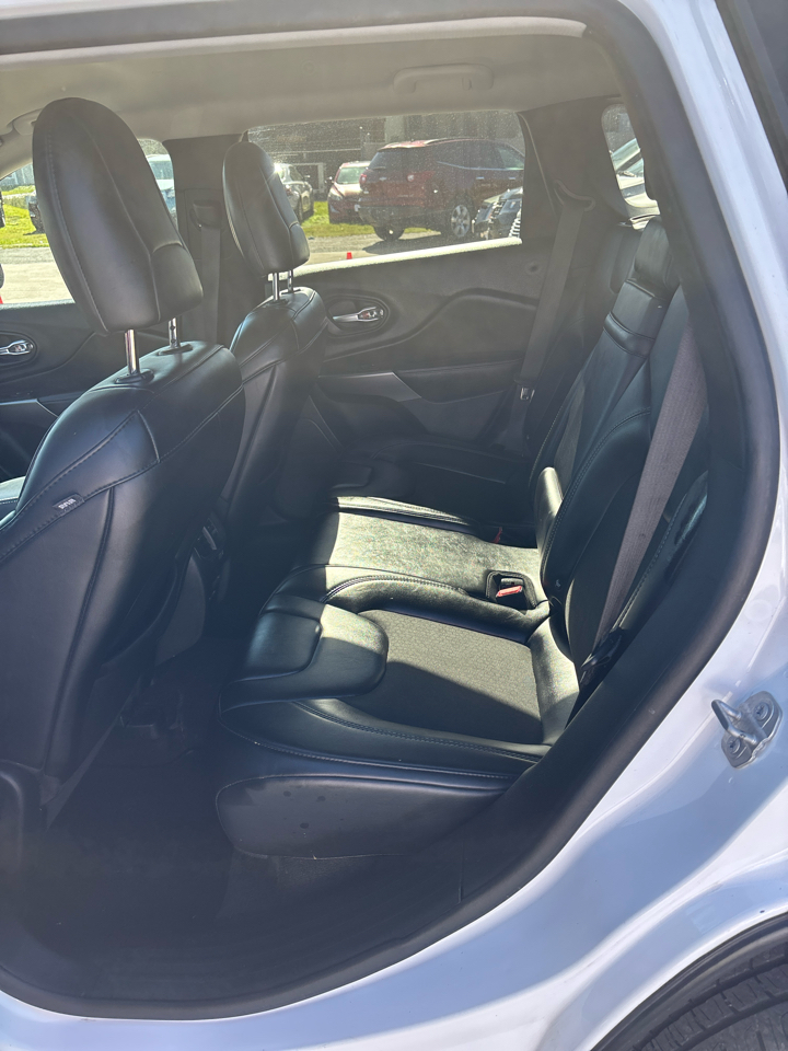 Jeep Cherokee Latitude Plus FWD 2019