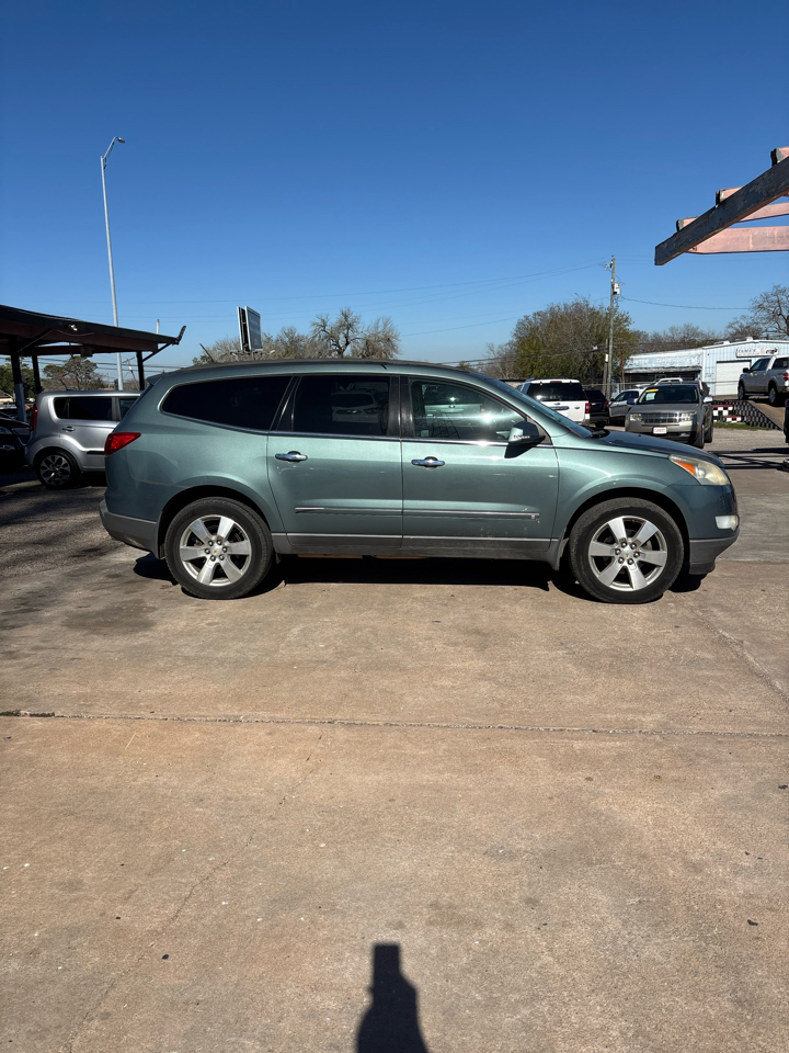 Chevrolet Traverse LTZ FWD 2009