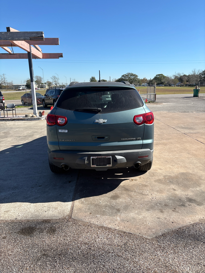 Chevrolet Traverse LTZ FWD 2009