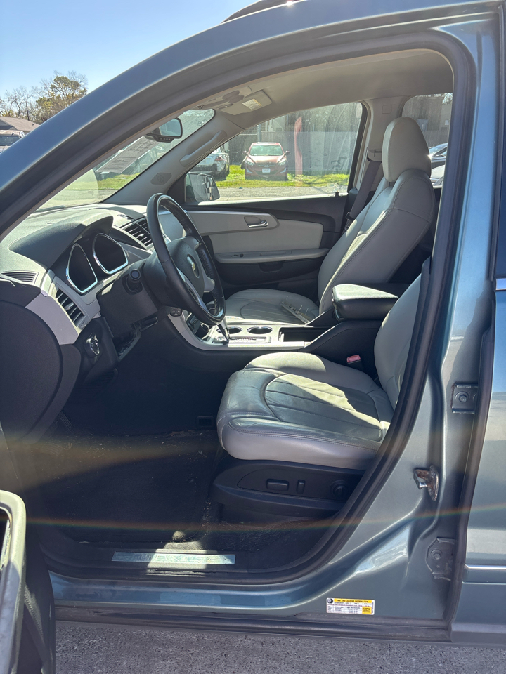 Chevrolet Traverse LTZ FWD 2009